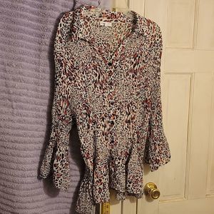 Nwot, Fashion Bug 4x red blk an white light airy collared button up top. Awesome